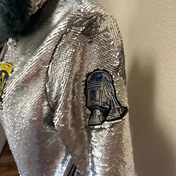Star Wars - Stardust Love - Save The Lars - Silver Sequin Jacket w/Faux Fur Hood - Picture 8 of 17